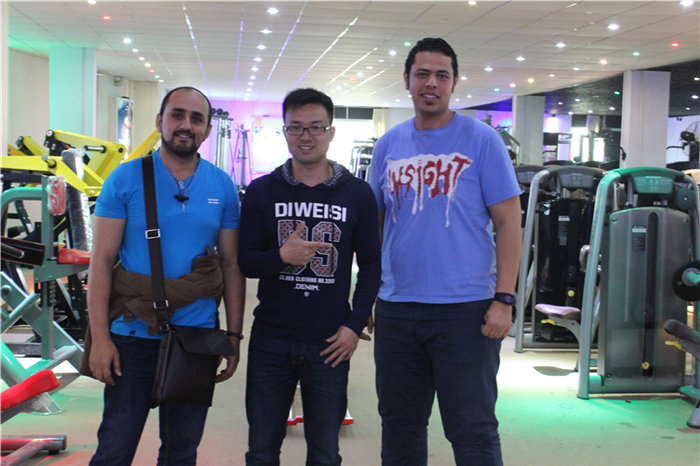 埃及開(kāi)健身房采購(gòu)健身器材