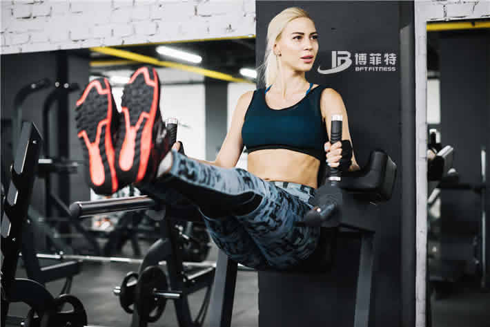 提膝壓腹訓(xùn)練器